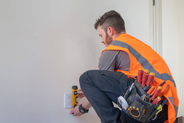 Best Circuit Breaker Repair  in South Hutchinson, KS